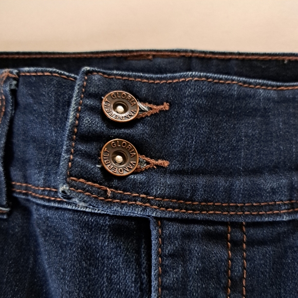 Gloria Vanderbilt The Perfect Fit Petite Jeans - Picture 5 of 10